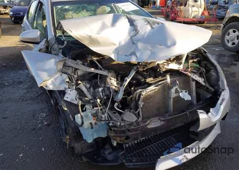 2015 Toyota Corolla Le z USA, uszkodzony, nr VIN 2T1BURHE3FC365269